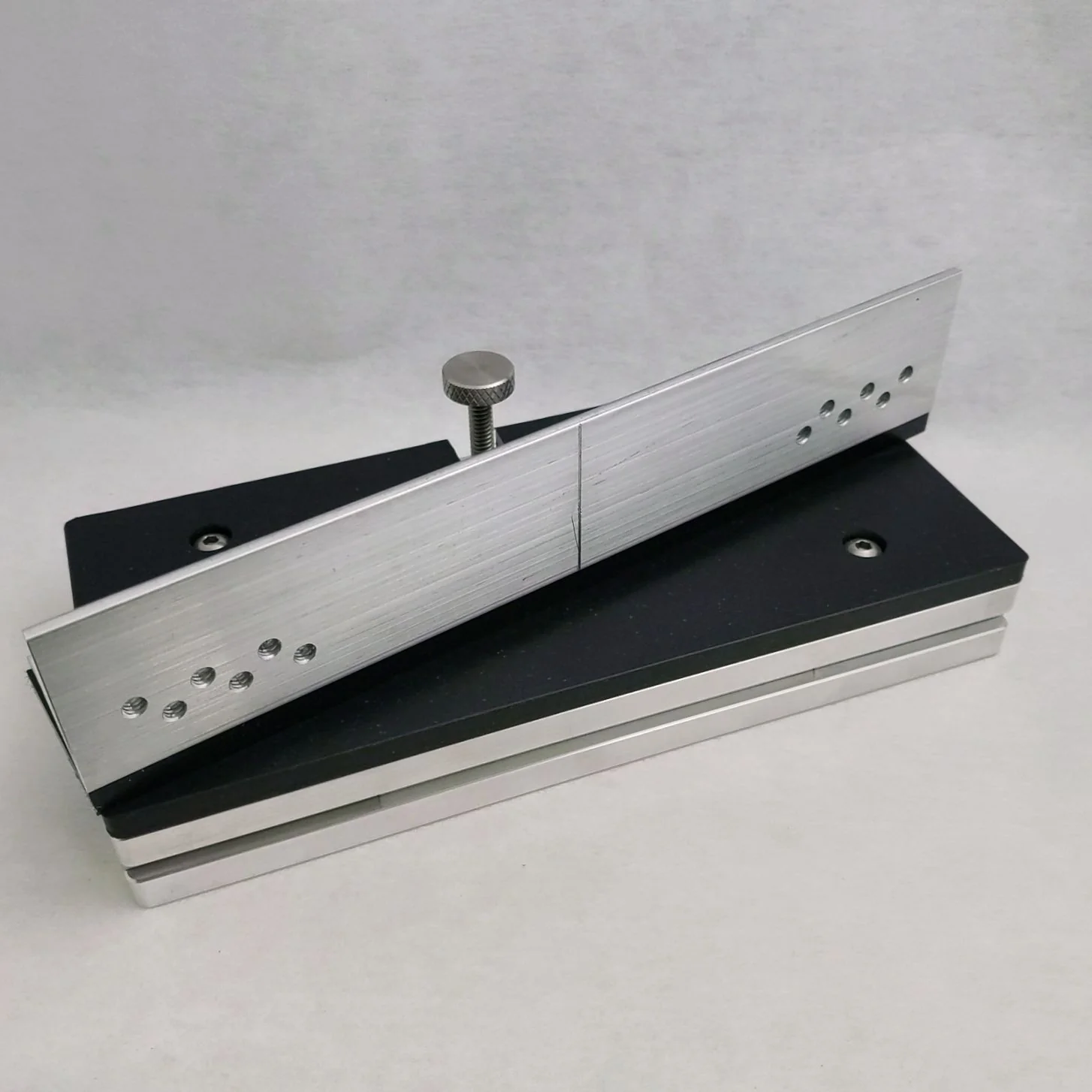 Blade Fixture (8.5") - Image 6